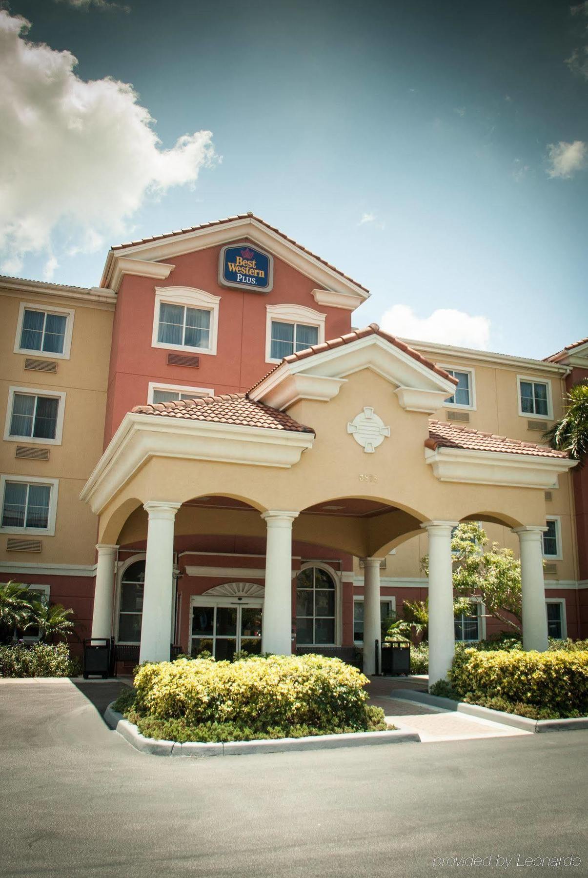 Best Western Plus Miami-Doral/Dolphin Mall Hotel Exterior photo