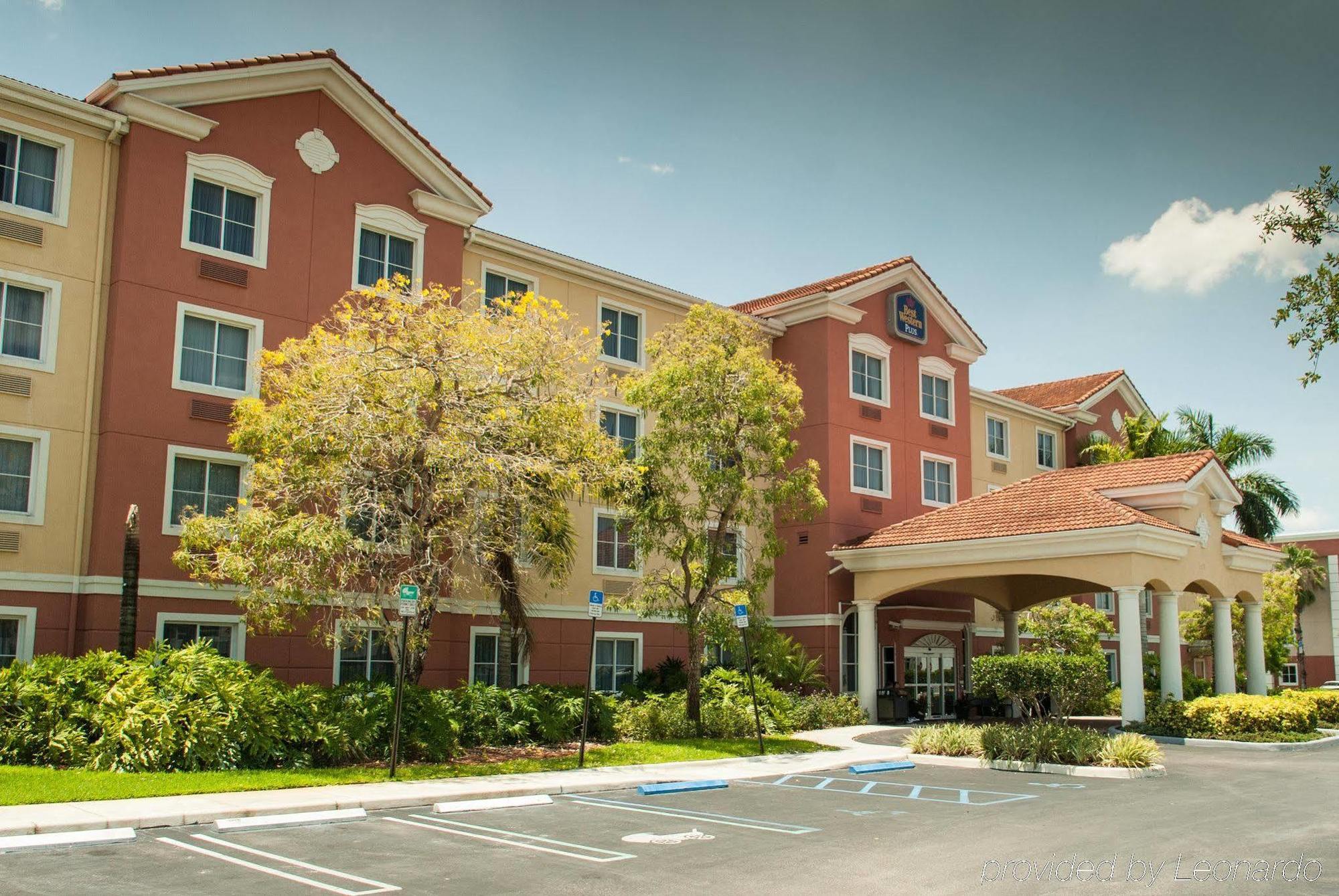 Best Western Plus Miami-Doral/Dolphin Mall Hotel Exterior photo