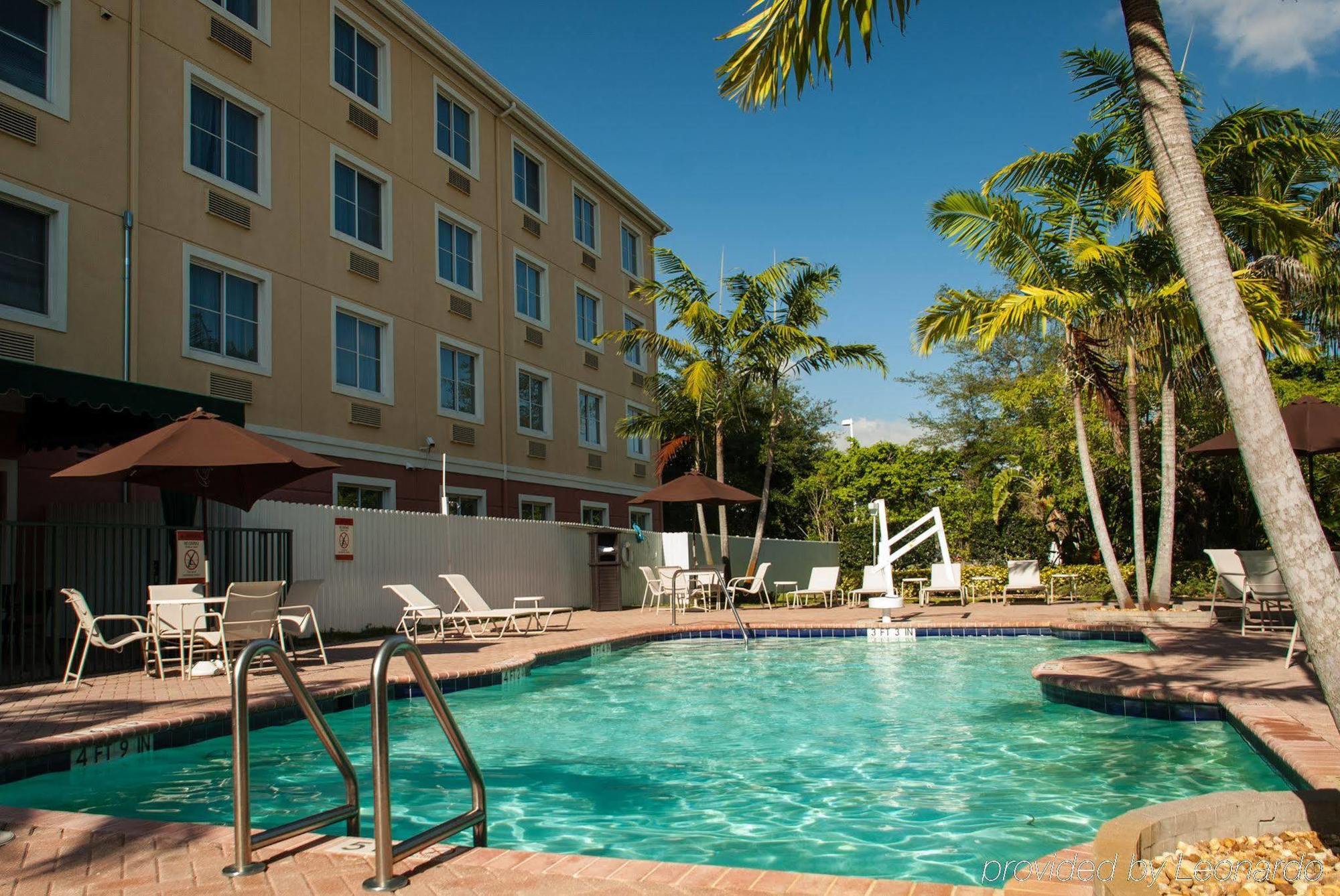 Best Western Plus Miami-Doral/Dolphin Mall Hotel Exterior photo