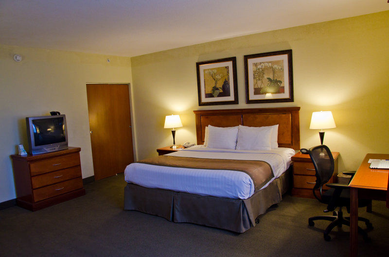 Best Western Plus Miami-Doral/Dolphin Mall Hotel Room photo